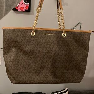 Classic Michael Kors Leather Tote